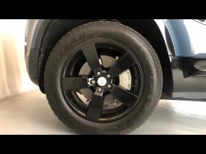 Land Rover Defender 110 D300 X-Dynamic HSE - Image 18