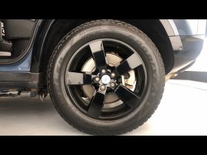 Land Rover Defender 110 D300 X-Dynamic HSE - Image 19