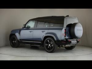 Land Rover Defender 110 D300 X-Dynamic HSE - Image 21