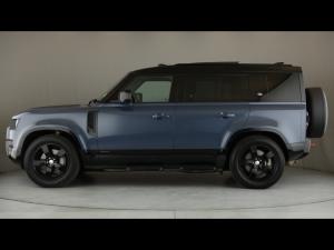 Land Rover Defender 110 D300 X-Dynamic HSE - Image 22