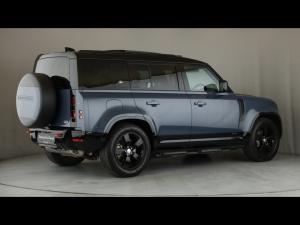 Land Rover Defender 110 D300 X-Dynamic HSE - Image 2