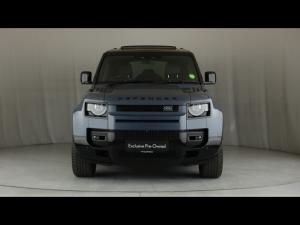 Land Rover Defender 110 D300 X-Dynamic HSE - Image 4