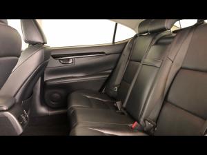 Lexus ES 250 EX - Image 11
