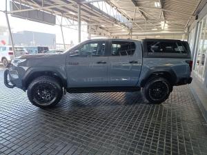 Toyota Hilux 2.8GD-6 double cab Raider 4x4 - Image 4