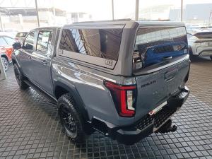 Toyota Hilux 2.8GD-6 double cab Raider 4x4 - Image 5