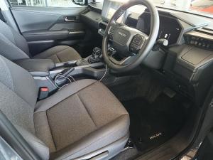 Toyota Hilux 2.8GD-6 double cab Raider 4x4 - Image 9