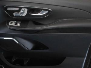 Mercedes-Benz V-Class V300d Exclusive - Image 14