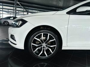 Volkswagen Polo hatch 1.0TSI Highline auto - Image 12