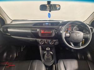 Toyota Hilux 2.4GD (aircon) - Image 6