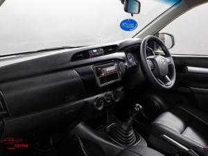 Toyota Hilux 2.4GD (aircon) - Image 7