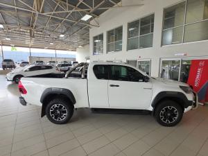 Toyota Hilux 2.8GD-6 Xtra cab Legend auto - Image 3