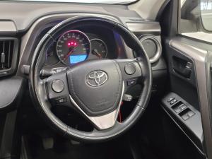 Toyota RAV4 2.0 GX - Image 8