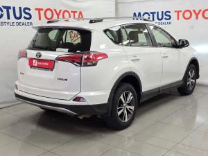 Toyota RAV4 2.0 GX - Image 2