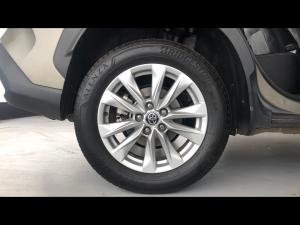 Toyota Corolla Cross 1.8 Xi - Image 20