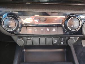 Toyota Hilux 2.8GD-6 double cab 4x4 Raider auto - Image 15