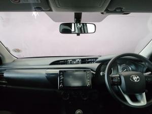 Toyota Hilux 2.4GD-6 single cab Raider manual - Image 6