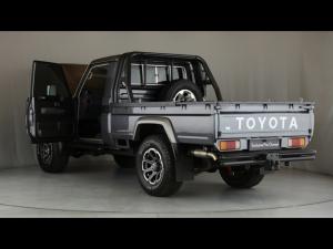 Toyota Land Cruiser 79 4.0 V6 single cab - Image 25