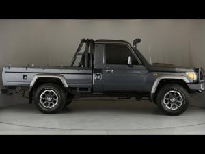 Toyota Land Cruiser 79 4.0 V6 single cab - Image 3