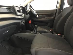 Toyota Rumion 1.5 S - Image 7