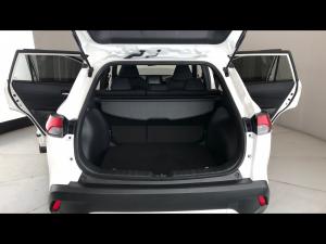 Toyota Corolla Cross 1.8 Xi - Image 13