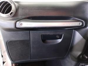 Jeep Wrangler Unlimited 3.6L Polar Edition - Image 18