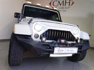 Jeep Wrangler Unlimited 3.6L Polar Edition - Image 21