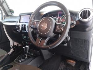 Jeep Wrangler Unlimited 3.6L Polar Edition - Image 9