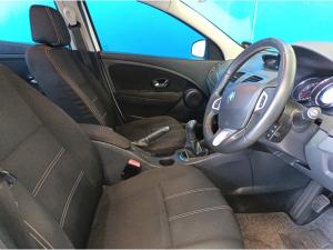 Renault Fluence 1.6 Expression - Image 10