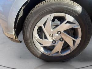 Hyundai i20 1.4 Motion auto - Image 9