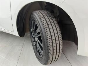Toyota Vitz 1.0 XR manual - Image 13