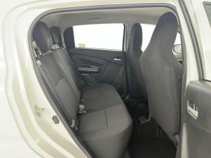 Toyota Vitz 1.0 XR manual - Image 22