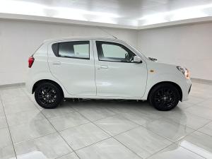 Toyota Vitz 1.0 XR manual - Image 5