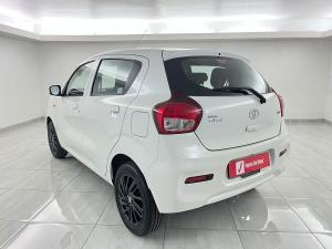 Toyota Vitz 1.0 XR manual - Image 8