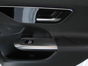 Mercedes-Benz C-Class C220d Avantgarde - Image 15