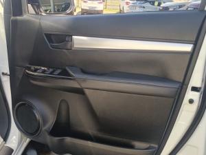 Toyota Hilux 2.4GD-6 double cab 4x4 Raider auto - Image 15