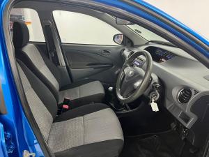 Toyota Etios hatch 1.5 Sprint - Image 13