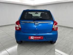 Toyota Etios hatch 1.5 Sprint - Image 4