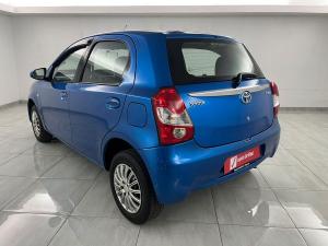 Toyota Etios hatch 1.5 Sprint - Image 6