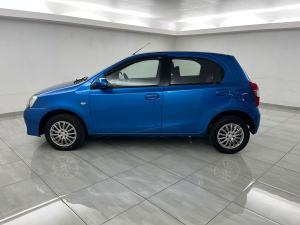 Toyota Etios hatch 1.5 Sprint - Image 8