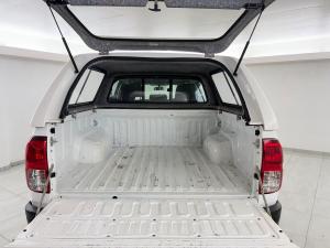 Toyota Hilux 2.4GD-6 double cab 4x4 Raider auto - Image 11