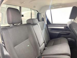 Toyota Hilux 2.4GD-6 double cab 4x4 Raider auto - Image 15