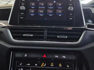 Volkswagen T-Roc 2.0TSI 4Motion R-Line - Image 14