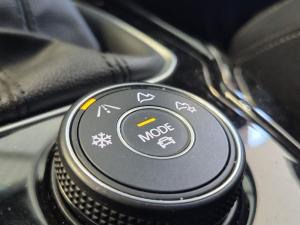 Volkswagen T-Roc 2.0TSI 4Motion R-Line - Image 17