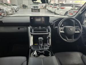 Toyota Land Cruiser 300 3.3D GX-R - Image 6