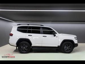 Toyota Land Cruiser 300 3.3D GR-Sport - Image 3