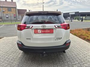 Toyota RAV4 2.2D-4D AWD VX - Image 5