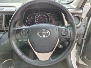 Toyota RAV4 2.2D-4D AWD VX - Image 8