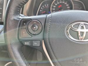 Toyota RAV4 2.2D-4D AWD VX - Image 9