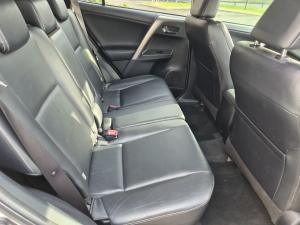 Toyota RAV4 2.2D-4D AWD VX - Image 16