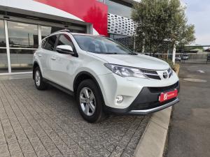 Toyota RAV4 2.2D-4D AWD VX - Image 1